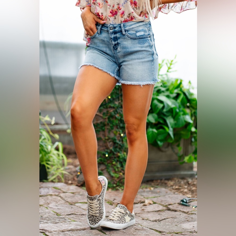 NWOT JUDY BLUE SHORTS